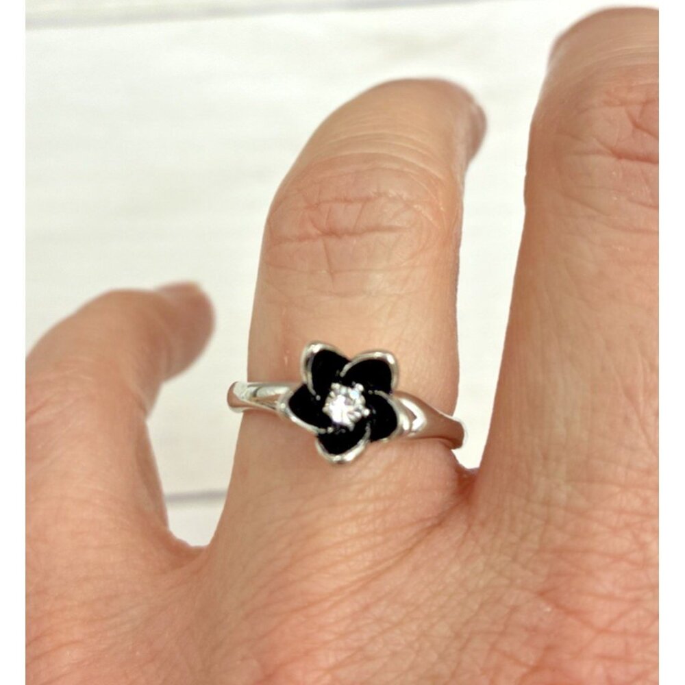 Womens Silver Tone Flower Ring Black Enamel Floral Statement Size 9